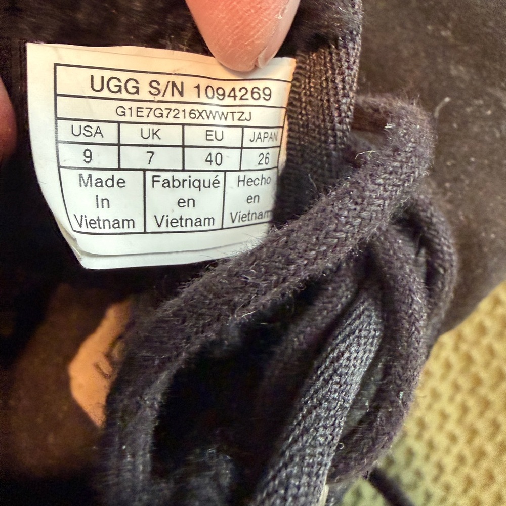 UGG | Neumel | Black Lace up Boot | EUC - Picture 4 of 4